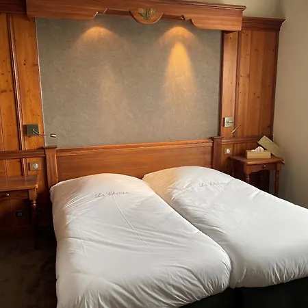 ホテル Restaurant La Charrue 3*