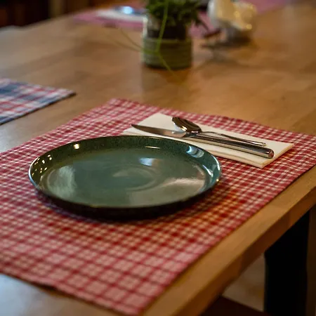 Restaurant La Charrue ホテル 3*