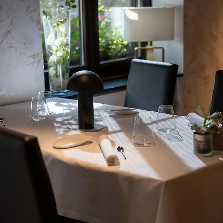 ホテル Restaurant La Charrue 3*