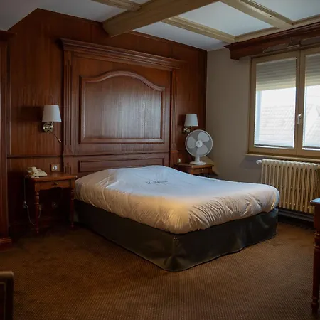 ホテル Restaurant La Charrue