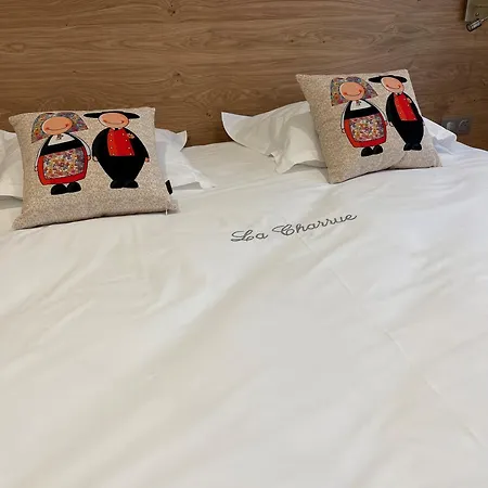 ホテル Restaurant La Charrue