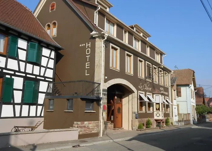 Hotel Restaurant La Charrue 3*
